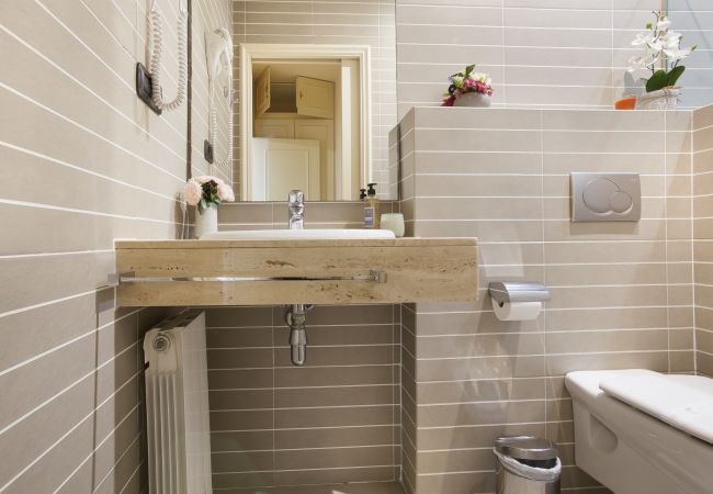 Apartamento en Barcelona - Gaudi 16 Apartamento en Barcelona - Gaudi 16