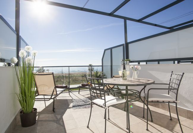 Apartamento en Castelldefels - Beachfront Penthouse YB2V3 Apartamento en Castelldefels - Beachfront Penthouse YB2V3