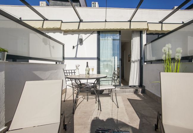 Apartamento en Castelldefels - Beachfront Penthouse YB2V3 Apartamento en Castelldefels - Beachfront Penthouse YB2V3