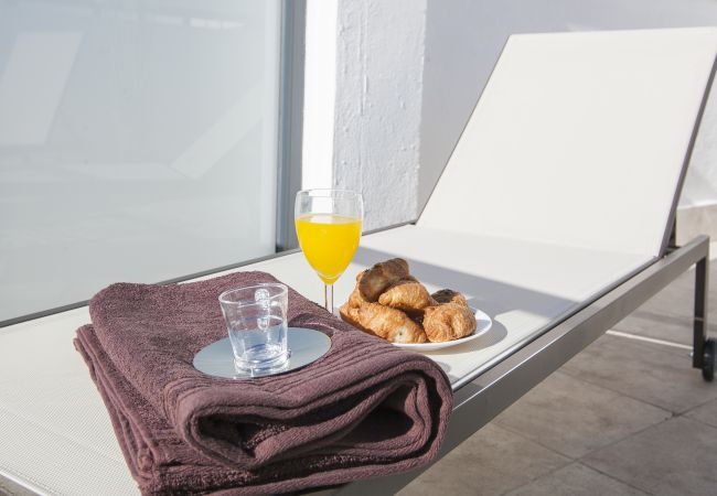 Apartamento en Castelldefels - Beachfront Penthouse ZC2B6 Apartamento en Castelldefels - Beachfront Penthouse ZC2B6