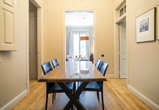 Apartamento en Barcelona - Gaudi 1 Apartment Apartamento en Barcelona - Gaudi 1 Apartment