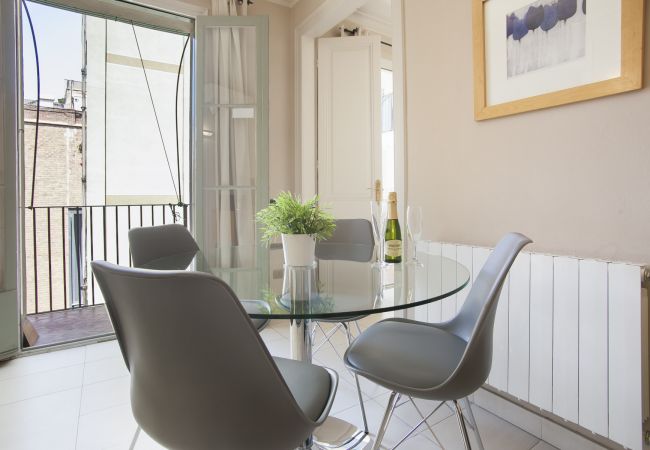 Apartamento en Barcelona - Gaudi 4 Apartment Apartamento en Barcelona - Gaudi 4 Apartment