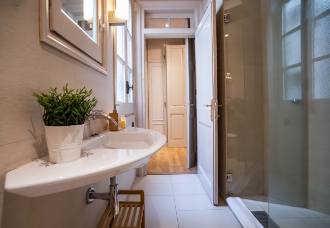 Apartamento en Barcelona - Gaudi 4 Apartment Apartamento en Barcelona - Gaudi 4 Apartment