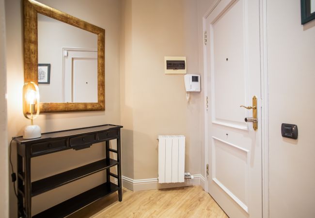 Apartamento en Barcelona - Gaudi 1 Apartment Apartamento en Barcelona - Gaudi 1 Apartment