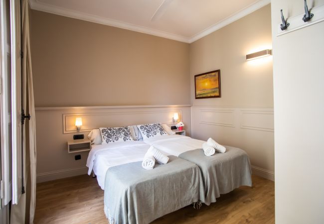 Apartamento en Barcelona - Gaudi 2 Apartment Apartamento en Barcelona - Gaudi 2 Apartment