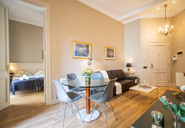 Apartamento en Barcelona - Gaudi 3 Apartment