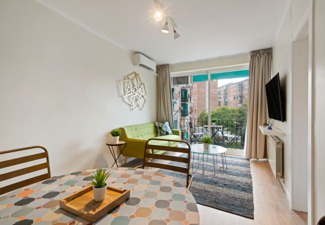 Apartment in San Adrián de Besós - Forum 4 Apartment Apartment in San Adrián de Besós - Forum 4 Apartment