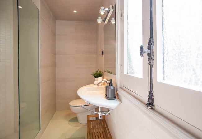 Apartment in Barcelona - Gaudi 2 Apartment Apartment in Barcelona - Gaudi 2 Apartment